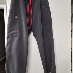 FIGS Straight-Leg Scrub Pants in Charcoal with Pink Drawcord